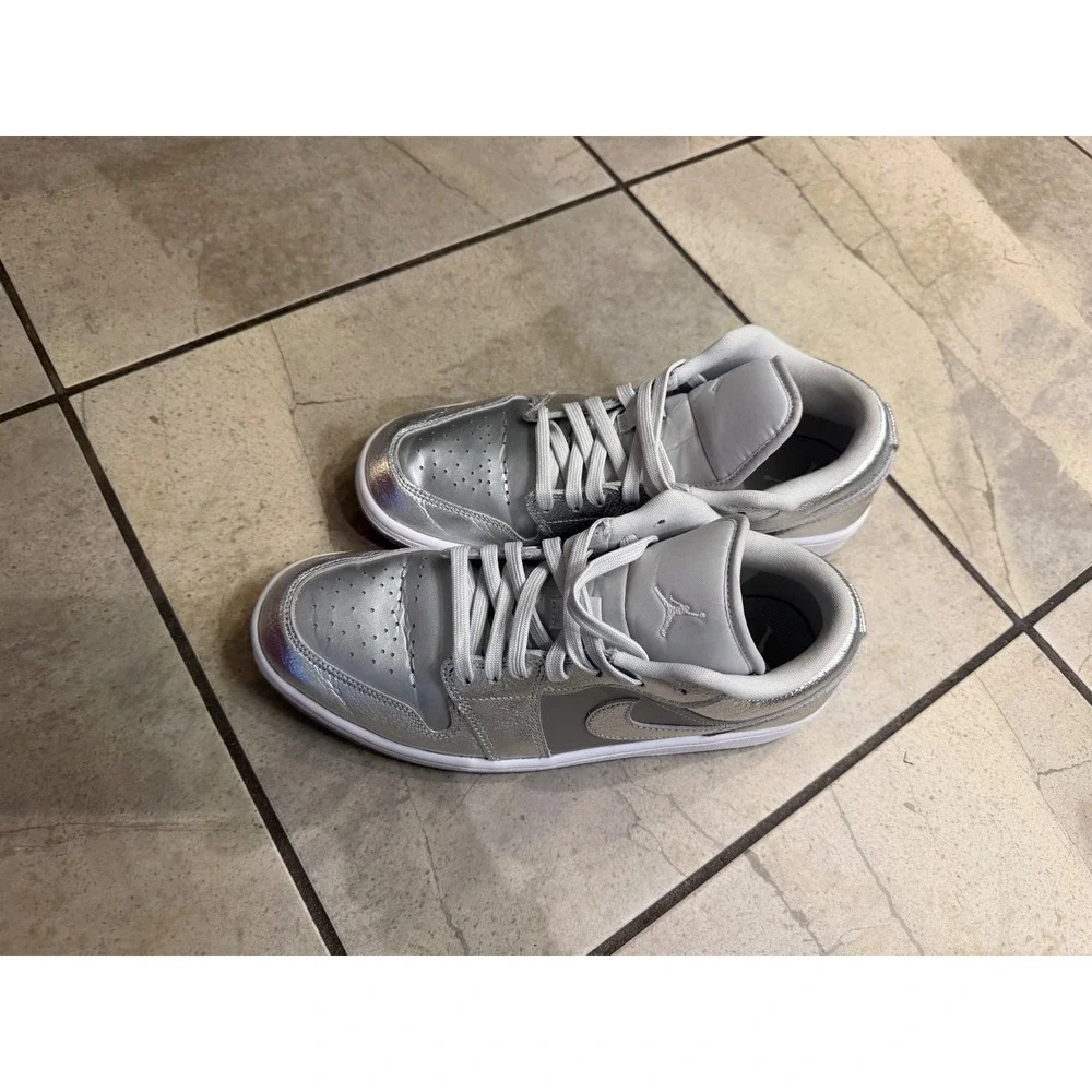 Nike Air Jordan 1 Low Chrome Metallic Silver FN5030-001 Mens 10.5